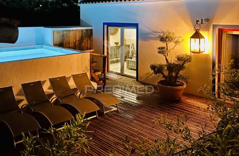 Moradia remodelada em fornalhas velhas