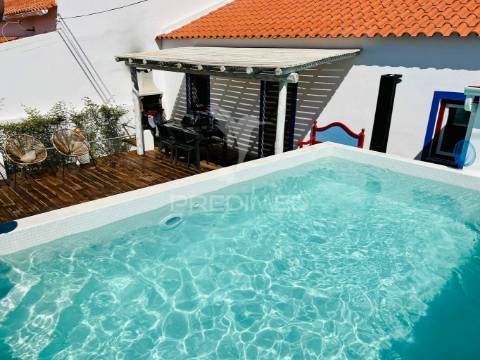 Moradia remodelada em fornalhas velhas