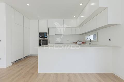 Moradia t3+1 qtª de valadares