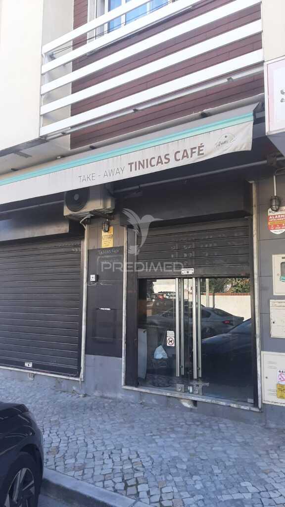 Trespasse - oportunidade única em setúbal - café_cervejaria c./ terraço coberto 50m2