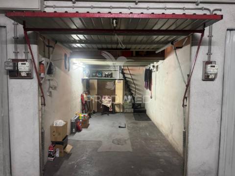 Gragem box com mezzanine