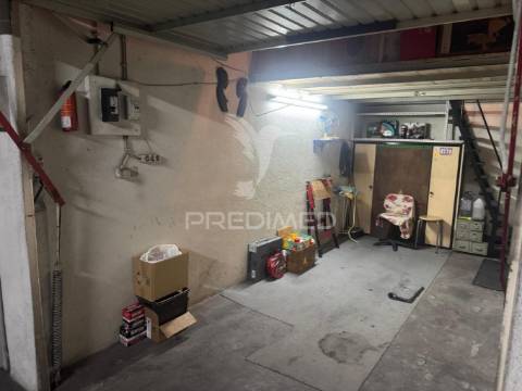 Gragem box com mezzanine
