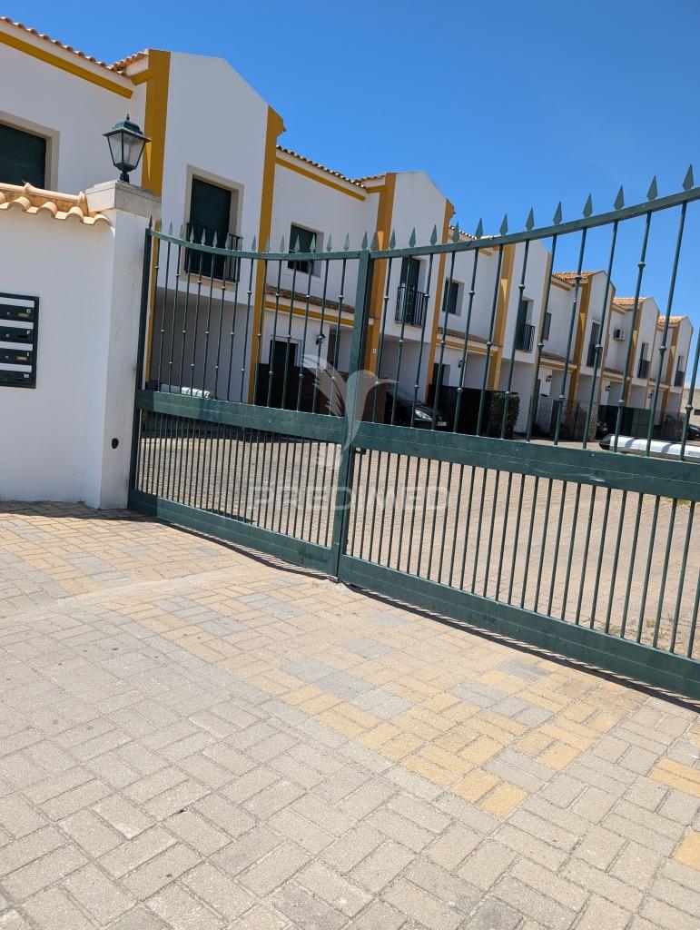 Moradia t3 em banda em alpiarça