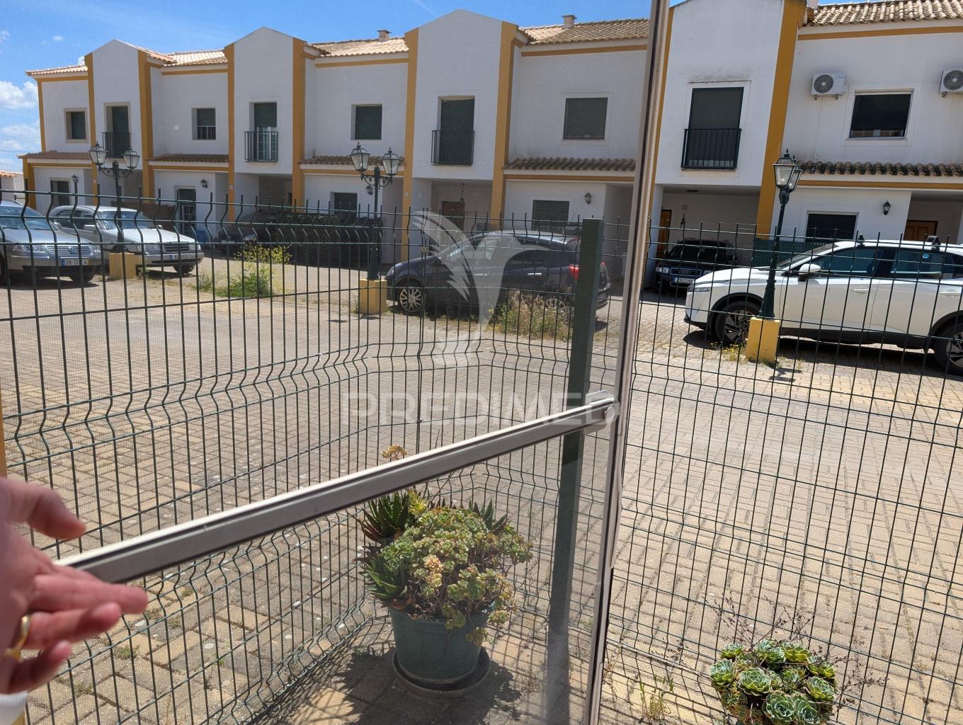 Moradia t3 em banda em alpiarça