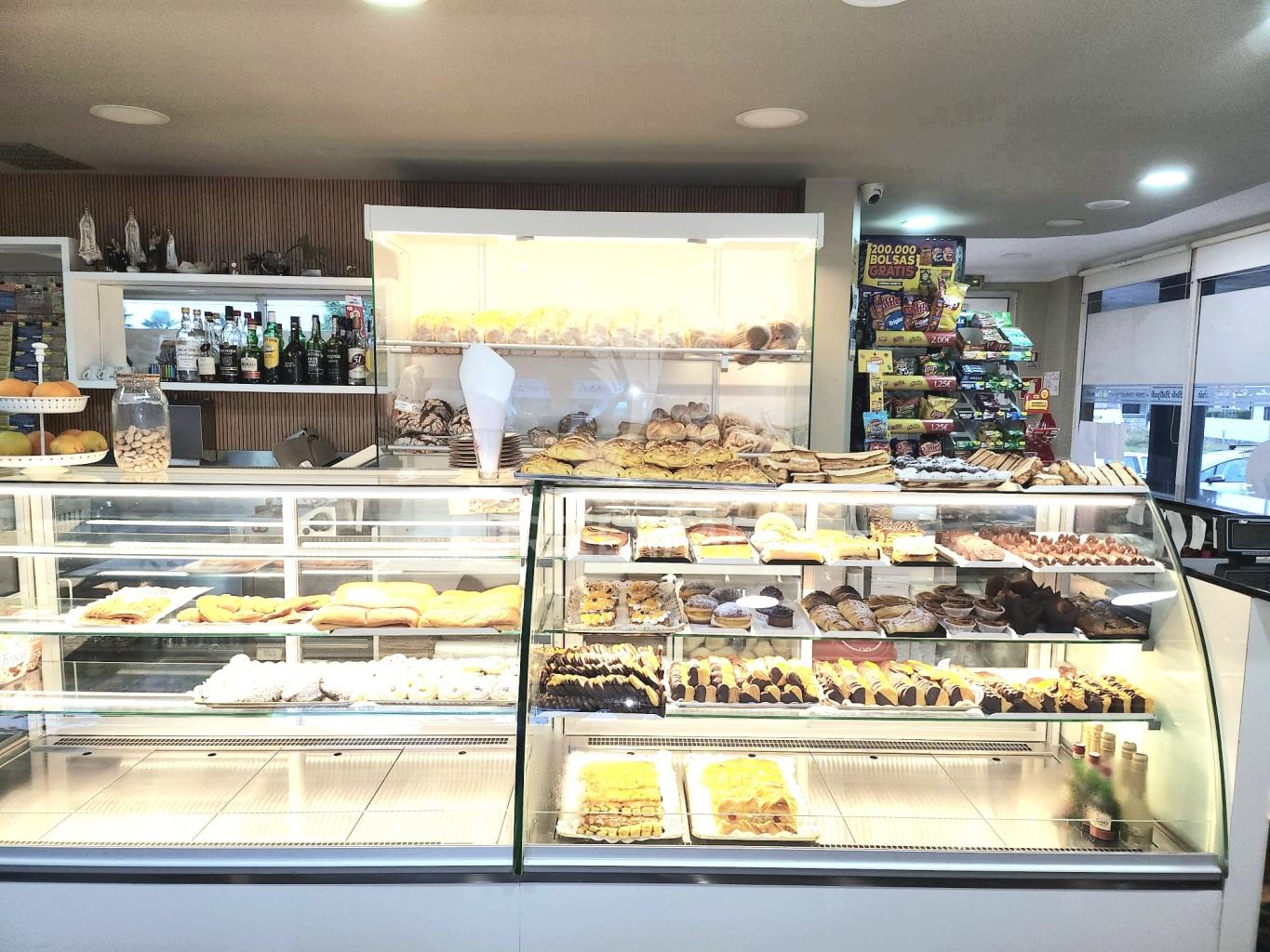 Confeitaria, pao quente em funcionamento