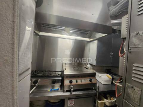 Confeitaria, pao quente em funcionamento