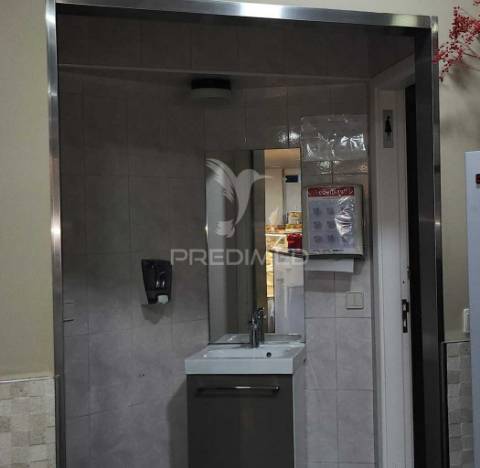 Confeitaria, pao quente em funcionamento