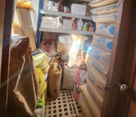 Confeitaria, pao quente em funcionamento