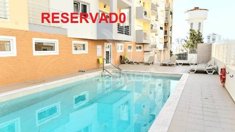 Belíssimo apartamento próximo da praia em armação de pera