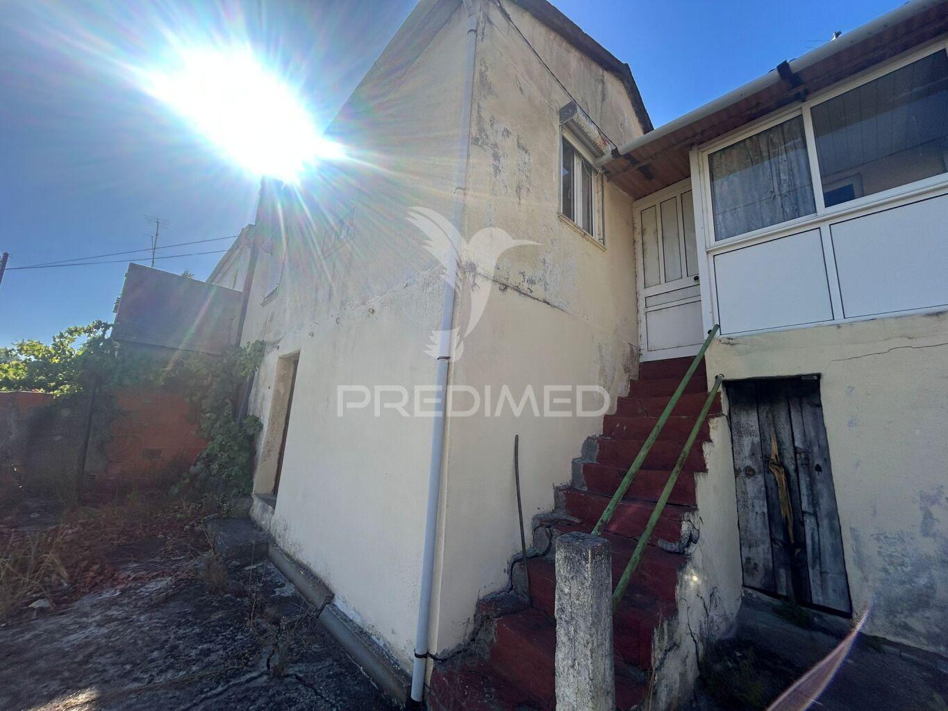Moradia t2 para recuperação em alvações do corgo, santa marta de penaguião