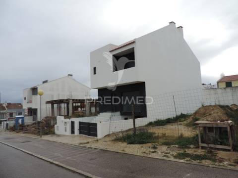 Lote terreno urbano na atalaia -montijo - oportunidade de negócio