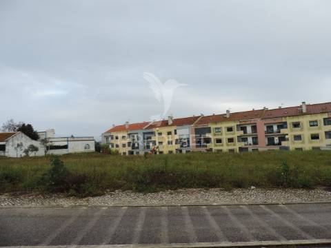 Lote terreno urbano na atalaia -montijo - oportunidade de negócio