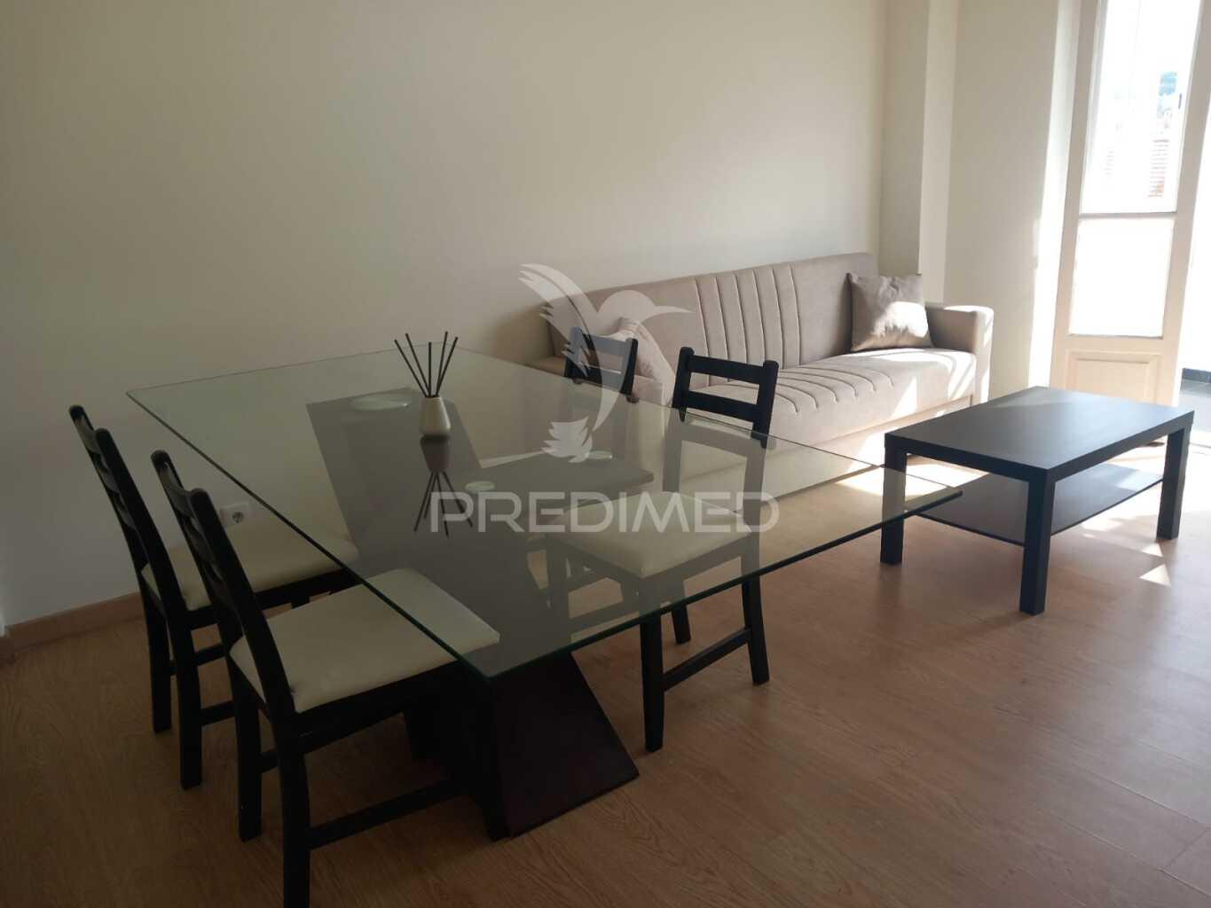 Apartamento t2 mobilado e com cozinha equipada