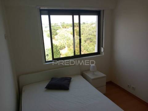 Apartamento t2 mobilado e com cozinha equipada