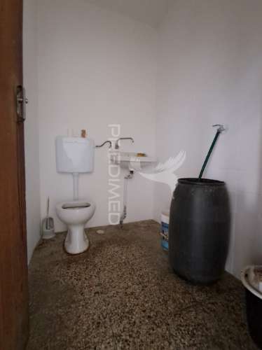 Loja bem localizada no seixal, bairro novo