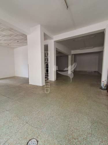Loja bem localizada no seixal, bairro novo