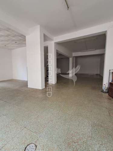 Loja bem localizada no seixal, bairro novo