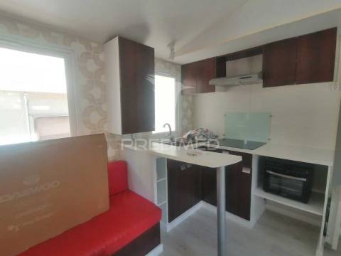 Mobil home t3 remodelada e equipada ,em parque no pinhal novo,