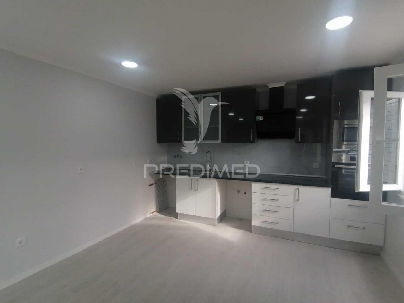 Vende se moradia setúbal/pinheirinhos 265000€