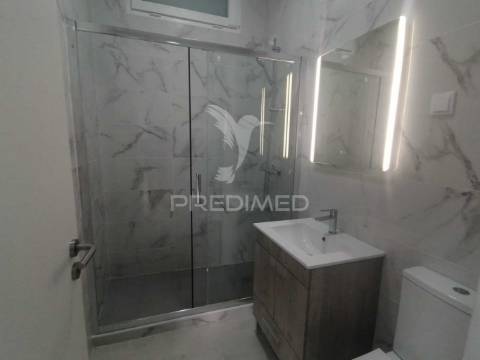Vende se moradia setúbal/pinheirinhos 265000€