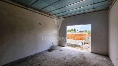 Moradia isolada t3 c/piscina e garagem, brejos de azeitão