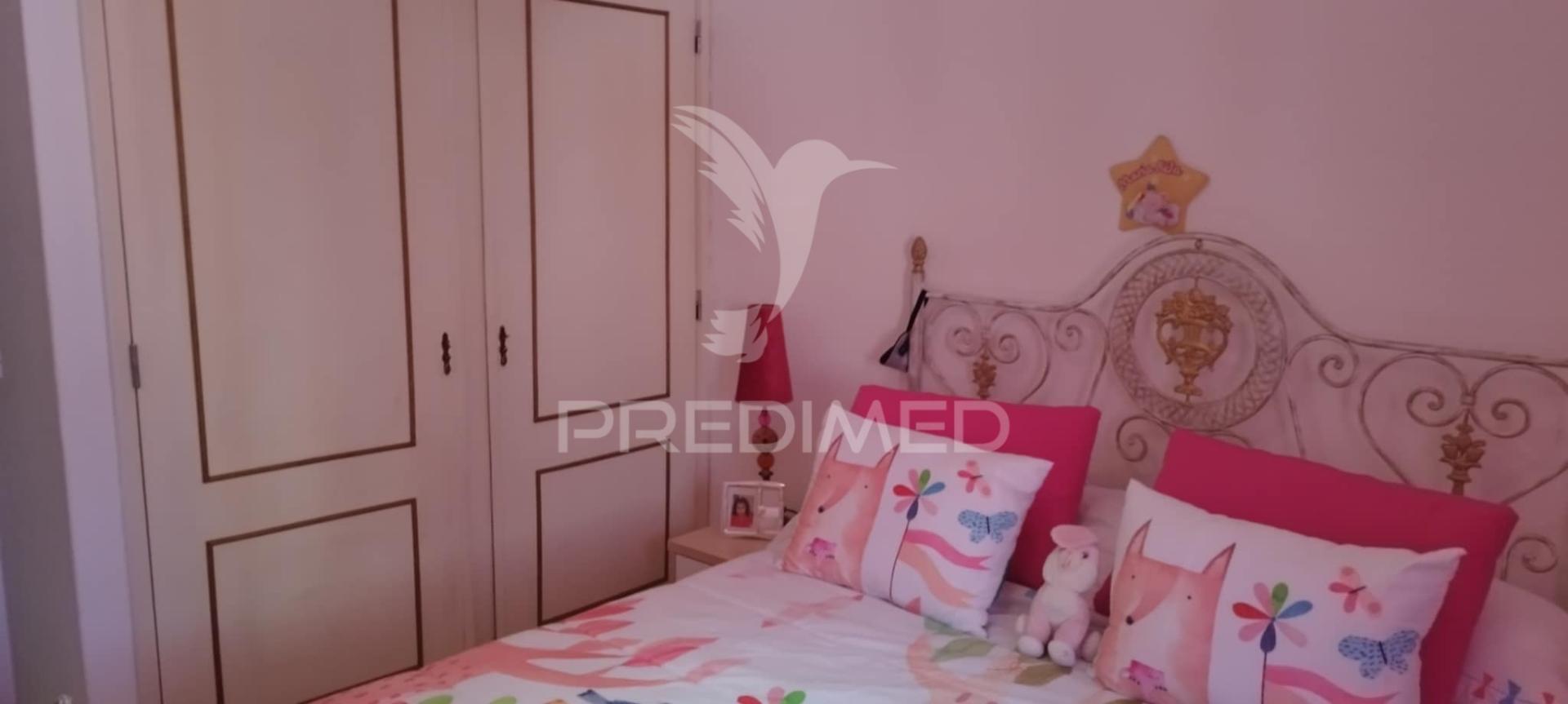 Moradia em póvoa e mradas
