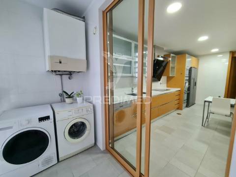 Apartamento t4 de sonho, no restelo. vista rio!