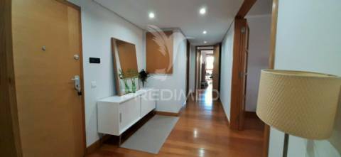 Apartamento t4 de sonho, no restelo. vista rio!