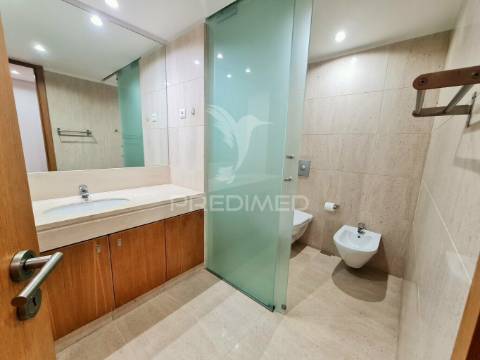 Apartamento t4 de sonho, no restelo. vista rio!