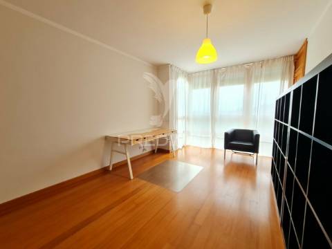 Apartamento t4 de sonho, no restelo. vista rio!