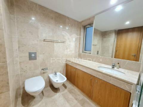 Apartamento t4 de sonho, no restelo. vista rio!