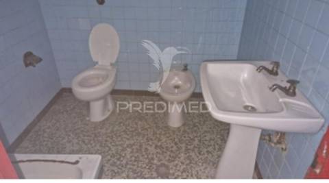Moradia v3 com logradouro e garagem