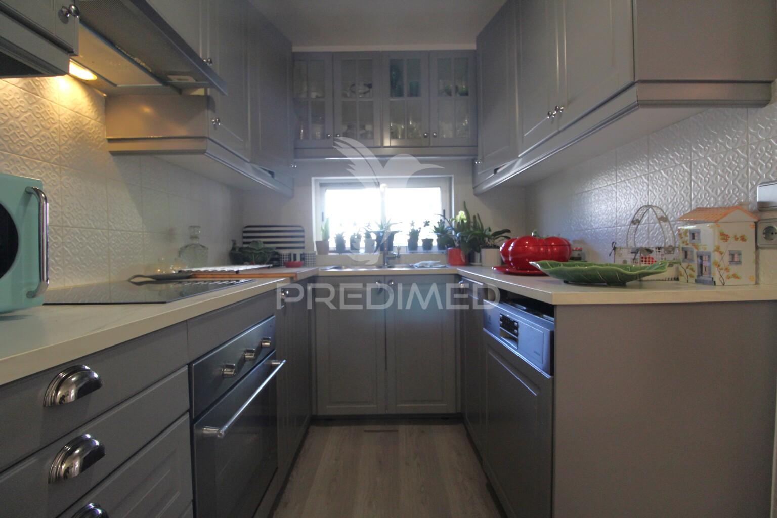 Moradia t1+1 com logradouro - centro montijo