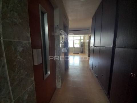 Apartamento t3 com excelentes acabamentos - cidade do sol
