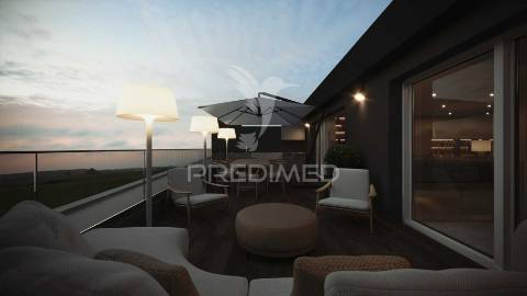 Luxuoso duplex à venda no coração do montijo