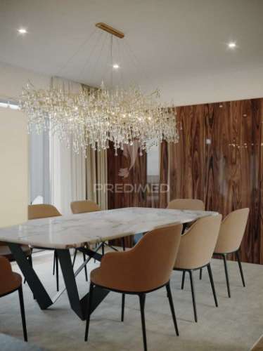 Luxuoso duplex à venda no coração do montijo