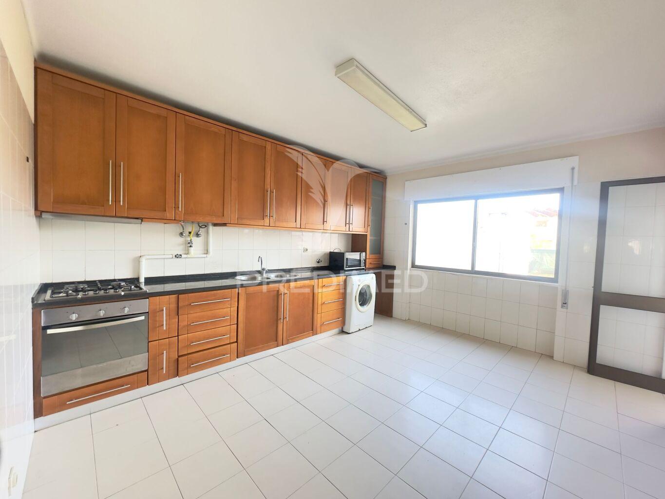 Apartamento t3 a 5 minutos a pé da praia, em sines