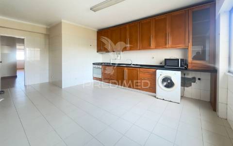 Apartamento t3 a 5 minutos a pé da praia, em sines