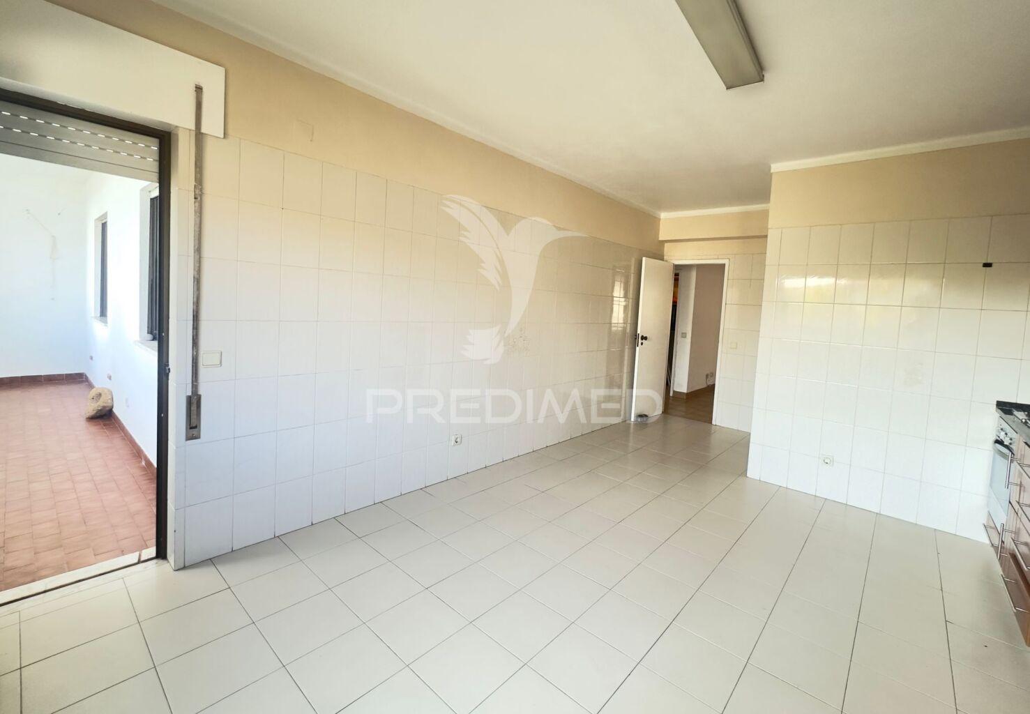 Apartamento t3 a 5 minutos a pé da praia, em sines