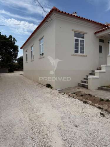 Moradia t3 - o seu refúgio de luxo em alcanena