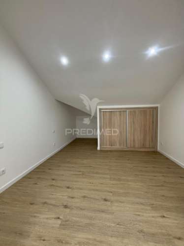 Moradia t3 - o seu refúgio de luxo em alcanena