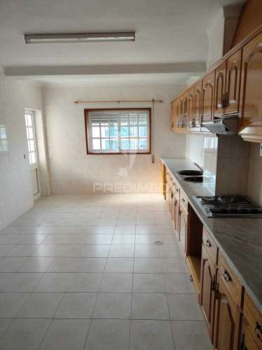 Apartamento t2 com garagem na gafanha da boa hora