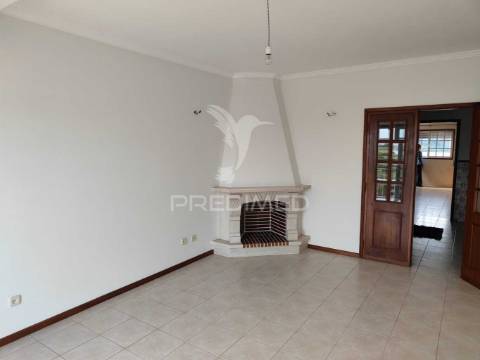 Apartamento t2 com garagem na gafanha da boa hora