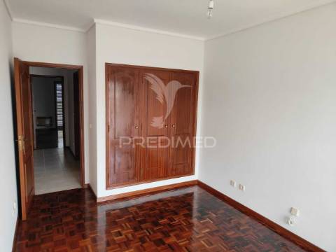 Apartamento t2 com garagem na gafanha da boa hora