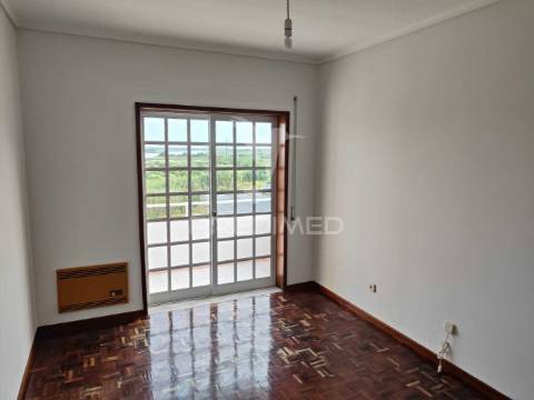 Apartamento t2 com garagem na gafanha da boa hora