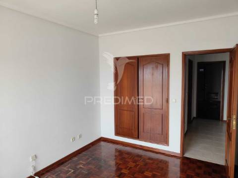 Apartamento t2 com garagem na gafanha da boa hora