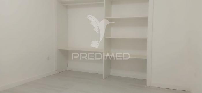 Loja transformada em t2 - almada