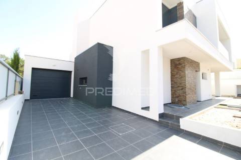 Moradia t3+1 qtª de valadares