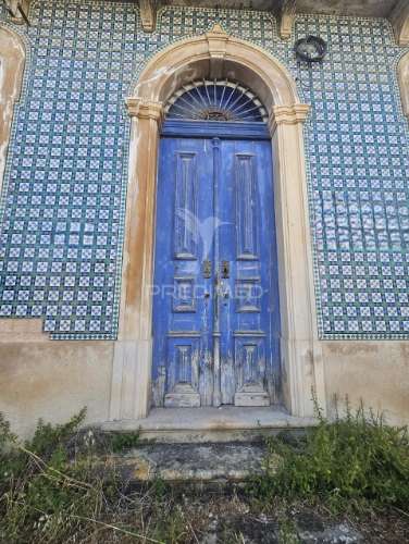 Solar histórico no centro da localidade de cabaços, distrito de leiria