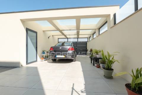 Moradia t4 como nova – furadouro ovar, aveiro a 800 metros da praia | zona tranquila e residencial